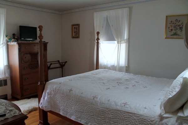 1349 Parker Street Springfield, MA 01129 - Photo 7 of 25 Gallery Image 7