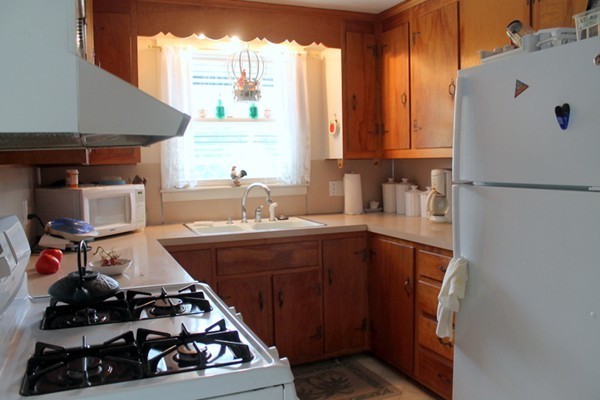 1349 Parker Street Springfield, MA 01129 - Photo 10 of 25 Gallery Image 10