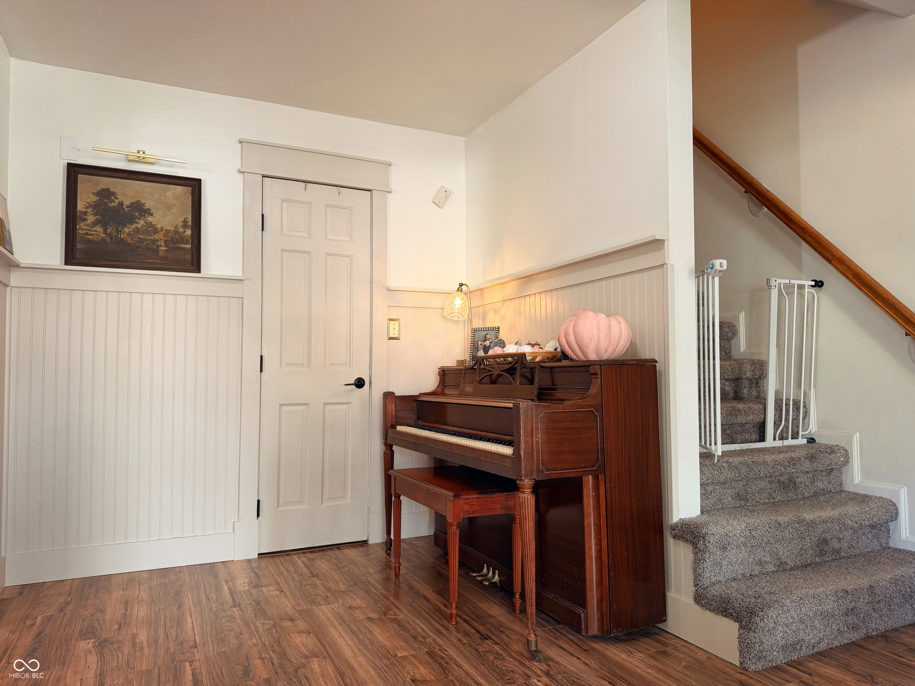 319 15th Street Columbus, IN 47201 - Photo 6 of 32