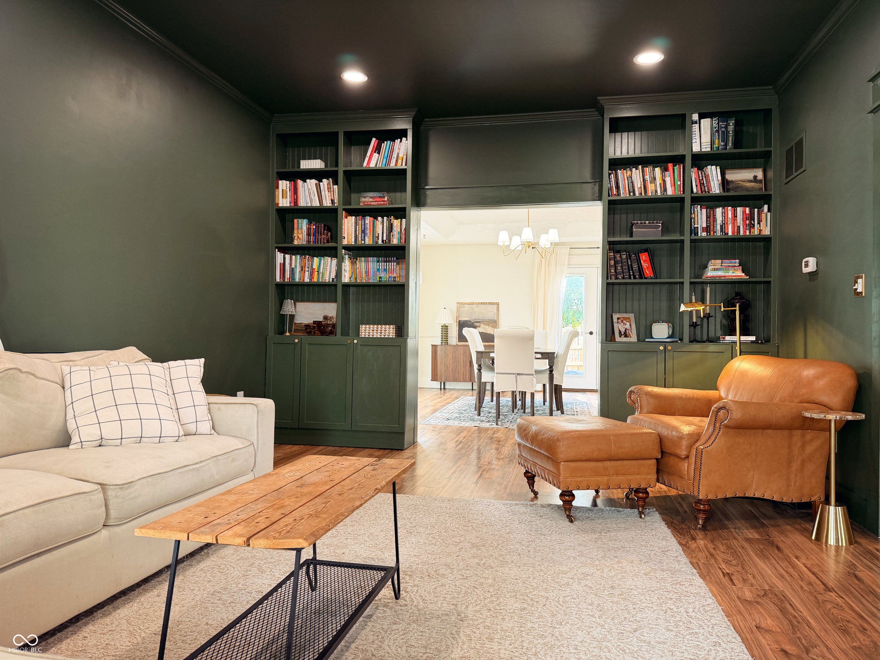 319 15th Street Columbus, IN 47201 - Photo 9 of 32