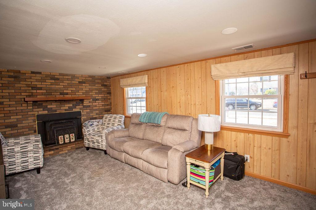 117 Meadowlark Road Stratford, NJ 08084 - Photo 35 of 58 Custom Window Treatments