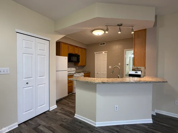$199,000 | 9478 Enclave Drive, Unit B1 U51, Avon, IN 46123