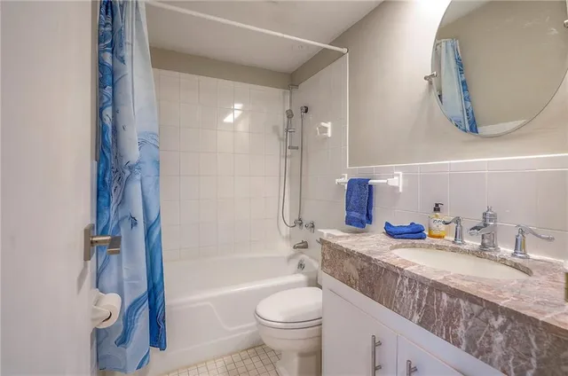 $1,550 | 4545 Wornall Road, Unit 507, Kansas City, MO 64111