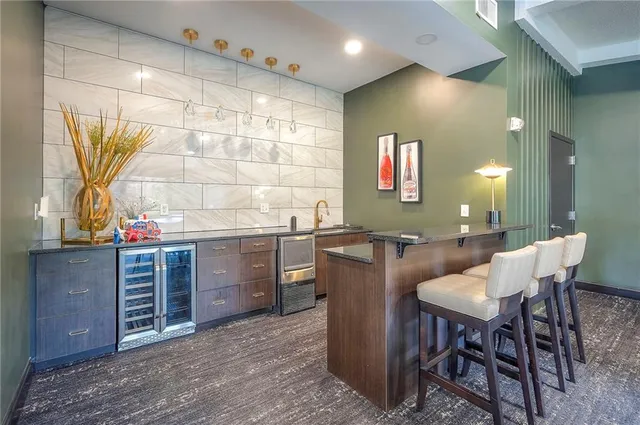 $1,550 | 4545 Wornall Road, Unit 507, Kansas City, MO 64111