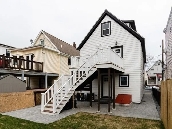 $3,100 | 70 Moreland Street, Unit 1, Somerville, MA 02145