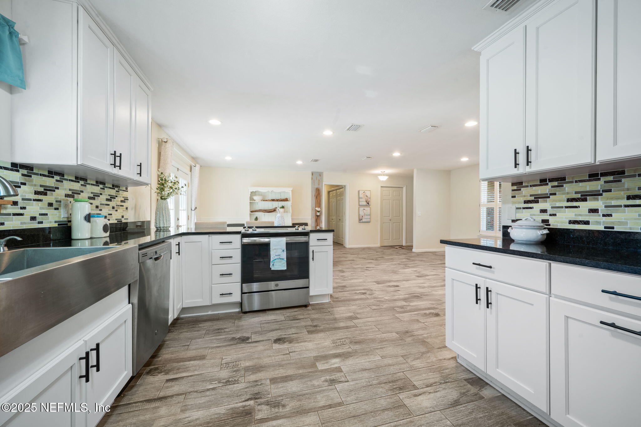 8827 Brierwood Road Jacksonville, FL 32257 - Photo 11 of 36 23-web-or-mls-Pace Images18