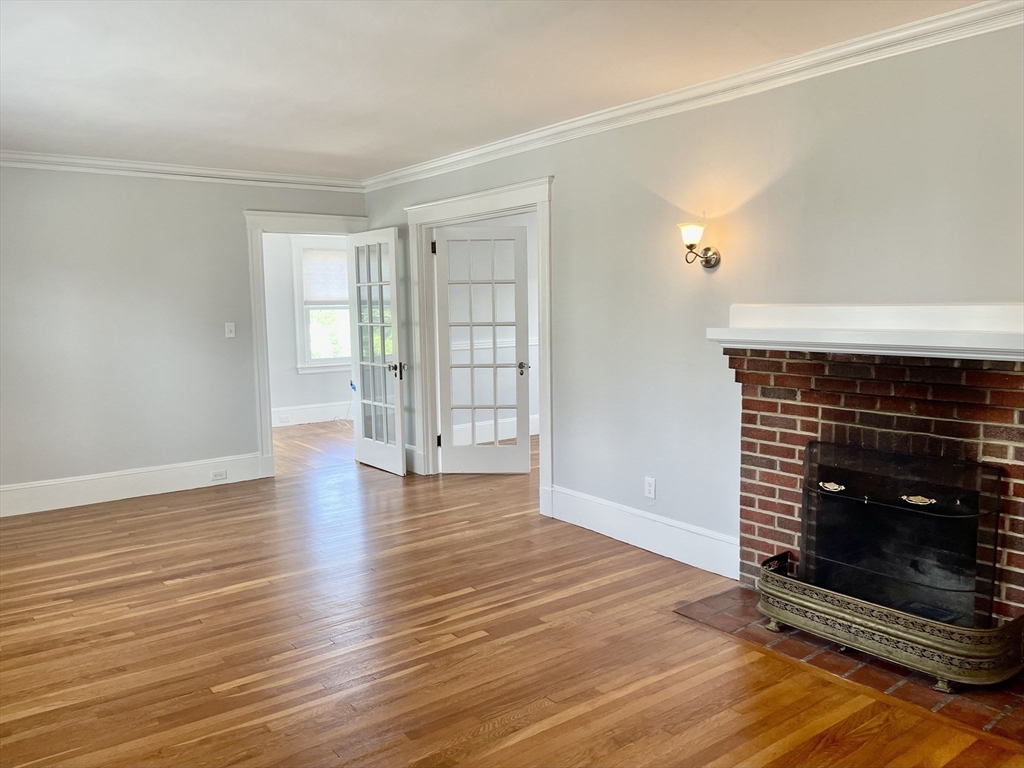 17 Edgecliff Road, Unit 2 Watertown, MA 02472 - Photo 6 of 20