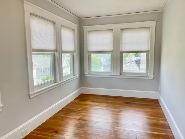$4,400 | 17 Edgecliff Road, Unit 2, Watertown, MA 02472