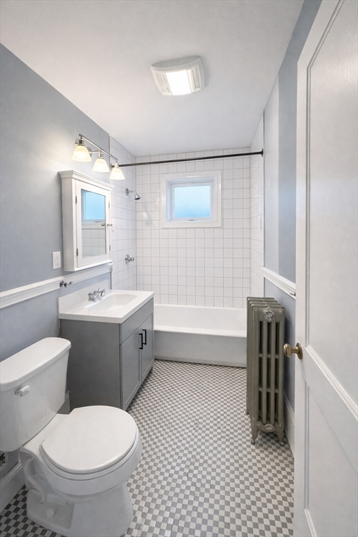 17 Edgecliff Road, Unit 2 Watertown, MA 02472 - Photo 9 of 20