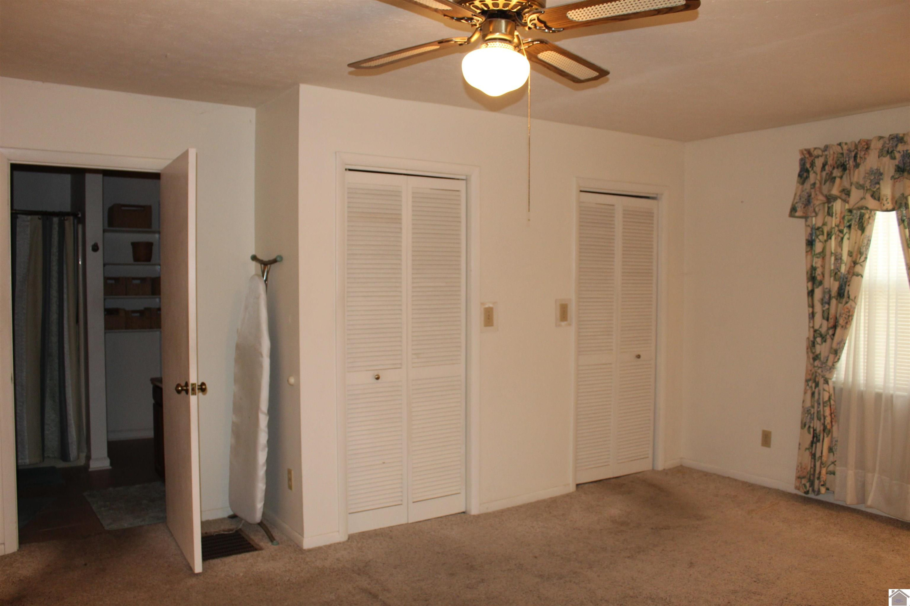 2915 Mayfield Road Paducah, KY 42003 - Photo 22 of 39 Primary Bedroom