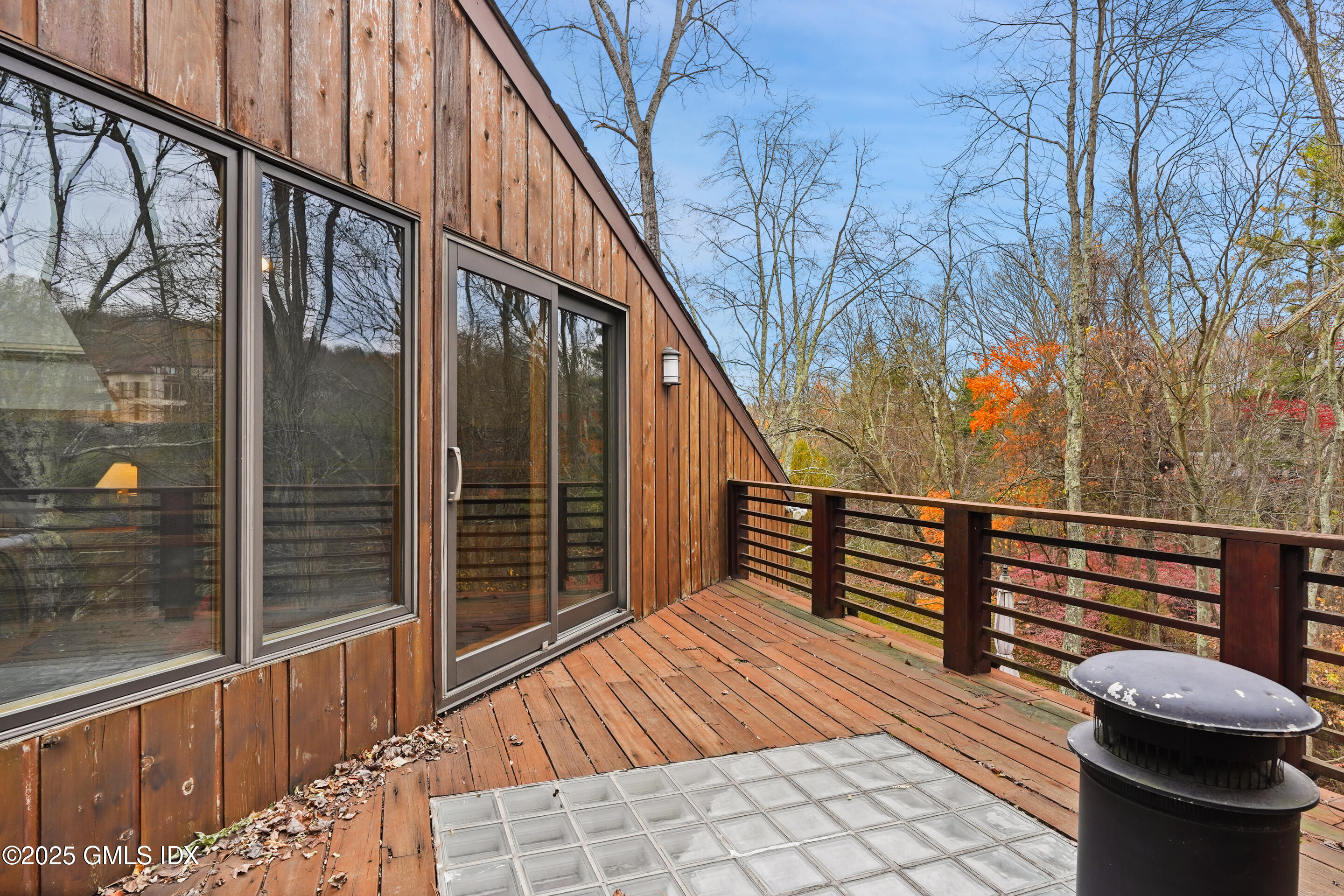 198 East Middle Patent Road Greenwich, CT 06831 - Photo 32 of 47 Balcony-deck