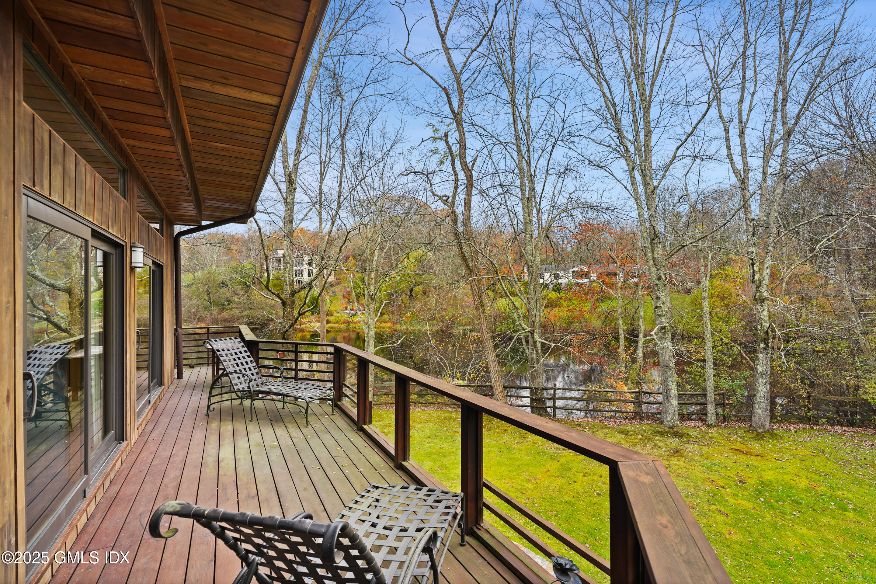 198 East Middle Patent Road Greenwich, CT 06831 - Photo 9 of 47 Wraparound Deck