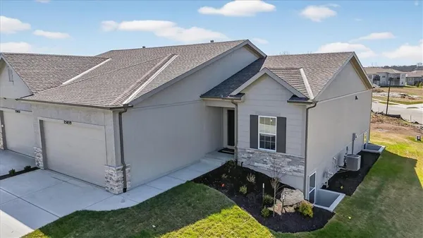 $537,568 | 25039 West 94th Terrace, Lenexa, KS 66227