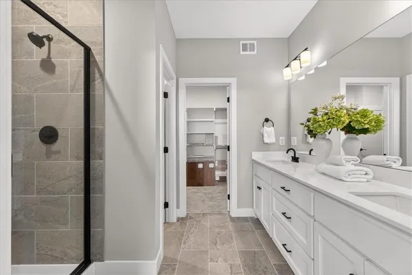 $537,568 | 25039 West 94th Terrace, Lenexa, KS 66227
