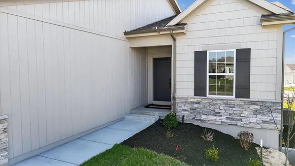 $537,568 | 25039 West 94th Terrace, Lenexa, KS 66227