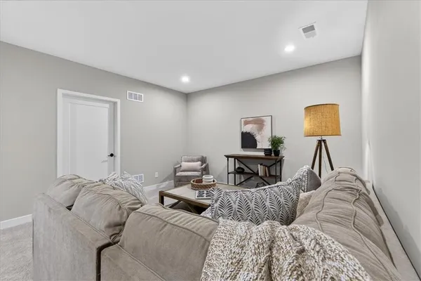 $537,568 | 25039 West 94th Terrace, Lenexa, KS 66227