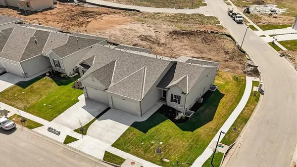 $537,568 | 25039 West 94th Terrace, Lenexa, KS 66227