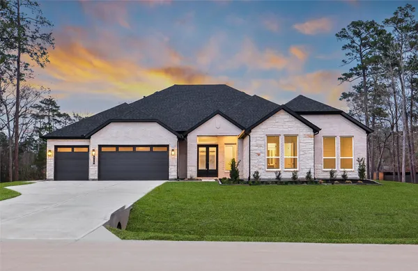 $799,990 | 316 Louvenia Court, Magnolia, TX 77354