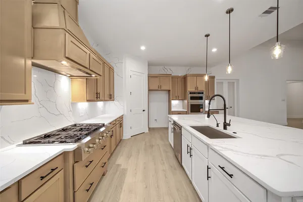 $799,990 | 316 Louvenia Court, Magnolia, TX 77354