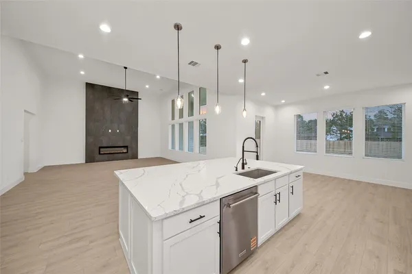 $799,990 | 316 Louvenia Court, Magnolia, TX 77354
