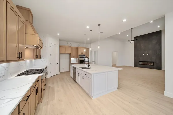 $799,990 | 316 Louvenia Court, Magnolia, TX 77354