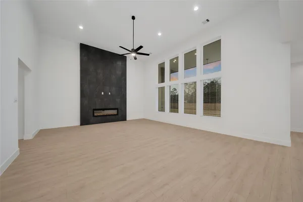 $799,990 | 316 Louvenia Court, Magnolia, TX 77354