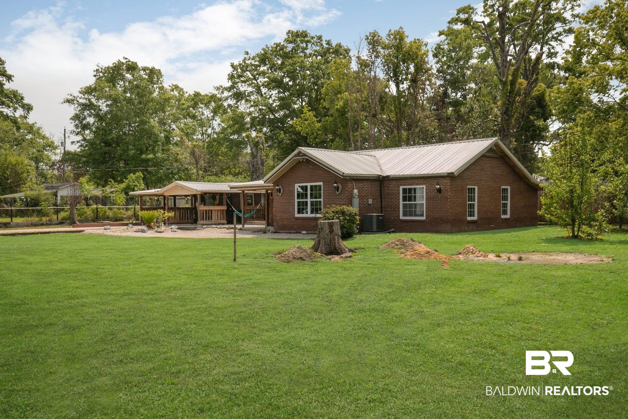 305 9th Avenue Mobile, AL 36611 - Photo 2 of 40