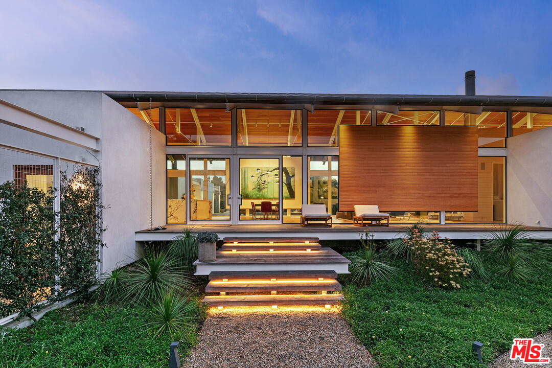 6728 Wildlife Road Malibu, CA 90265 - Photo 3 of 57