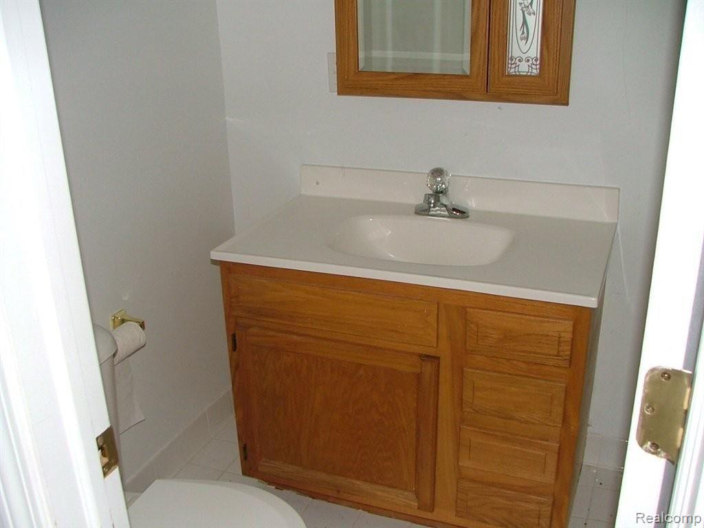 28650 Haas Road Wixom, MI 48393 - Photo 20 of 21 Half Bath
