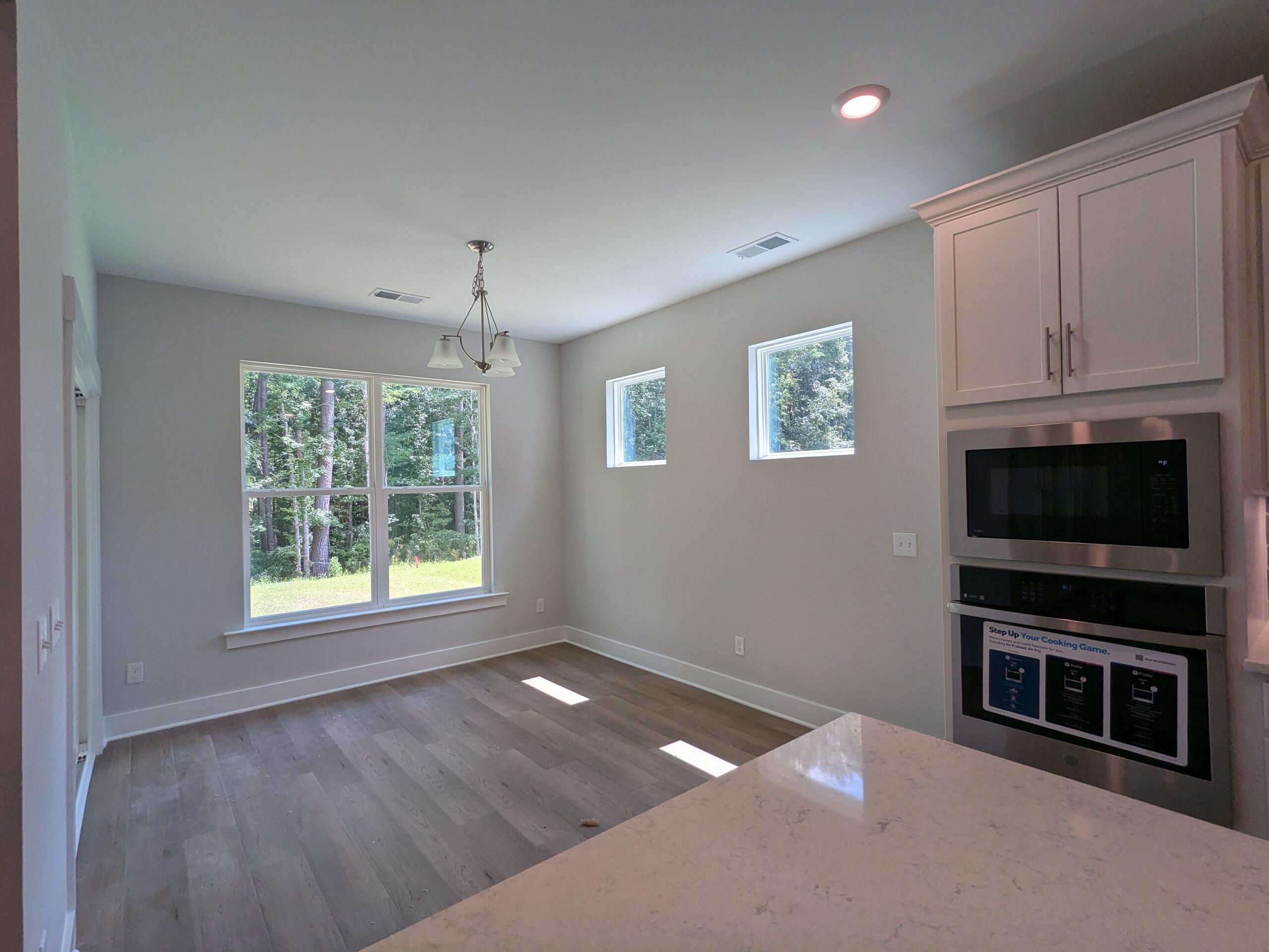 116 Palfrey Drive Ridgeville, SC 29472 - Photo 9 of 20 Breakfast Area