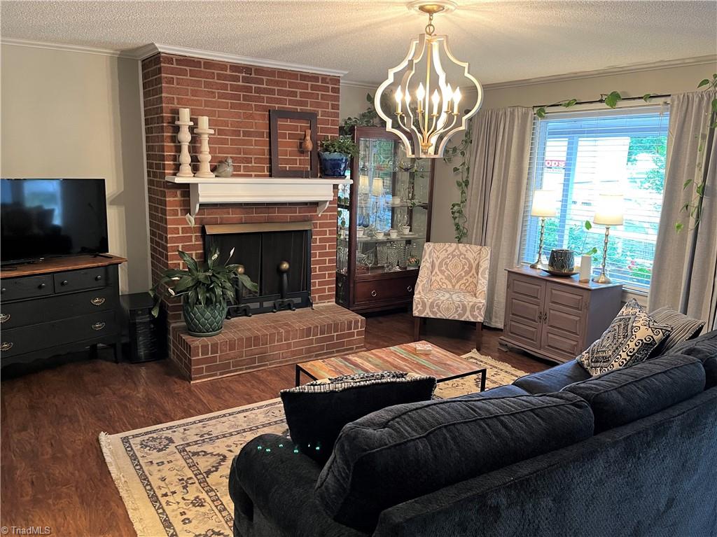 629 Bethania-Rural Hall Road Rural Hall, NC 27045 - Photo 2 of 25 Living room