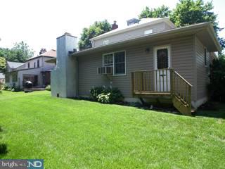 208 Twining Road Oreland, PA 19075 - Photo 6 of 6 Gallery Image 6