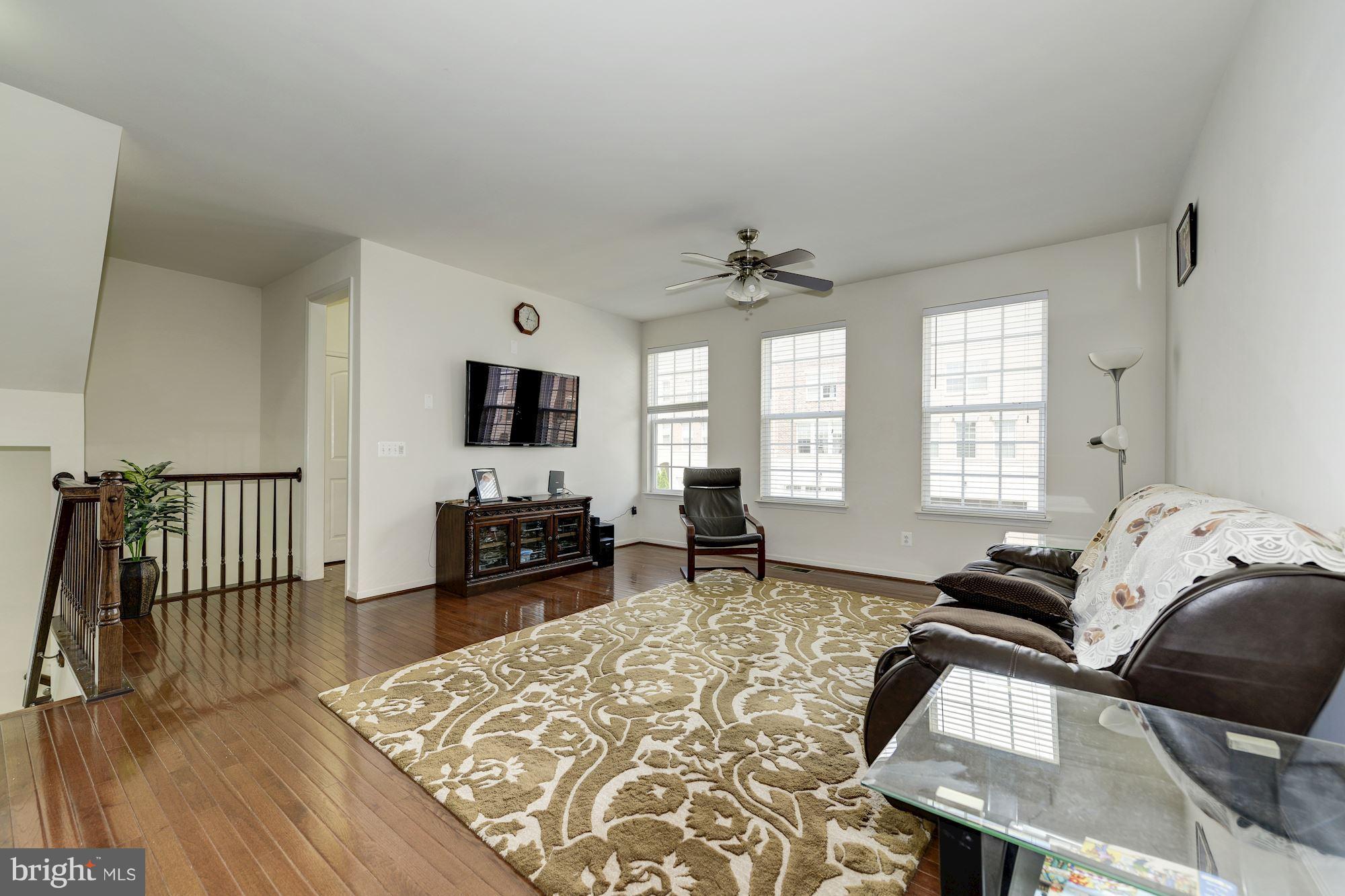 22677 Flowing Spring Square Brambleton, VA 20148 - Photo 3 of 30 Living Room View#2