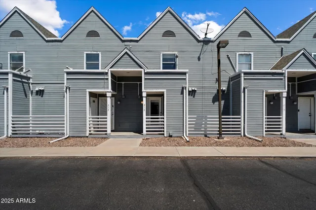 $275,900 | 1505 North Center Street, Unit 218, Mesa, AZ 85201