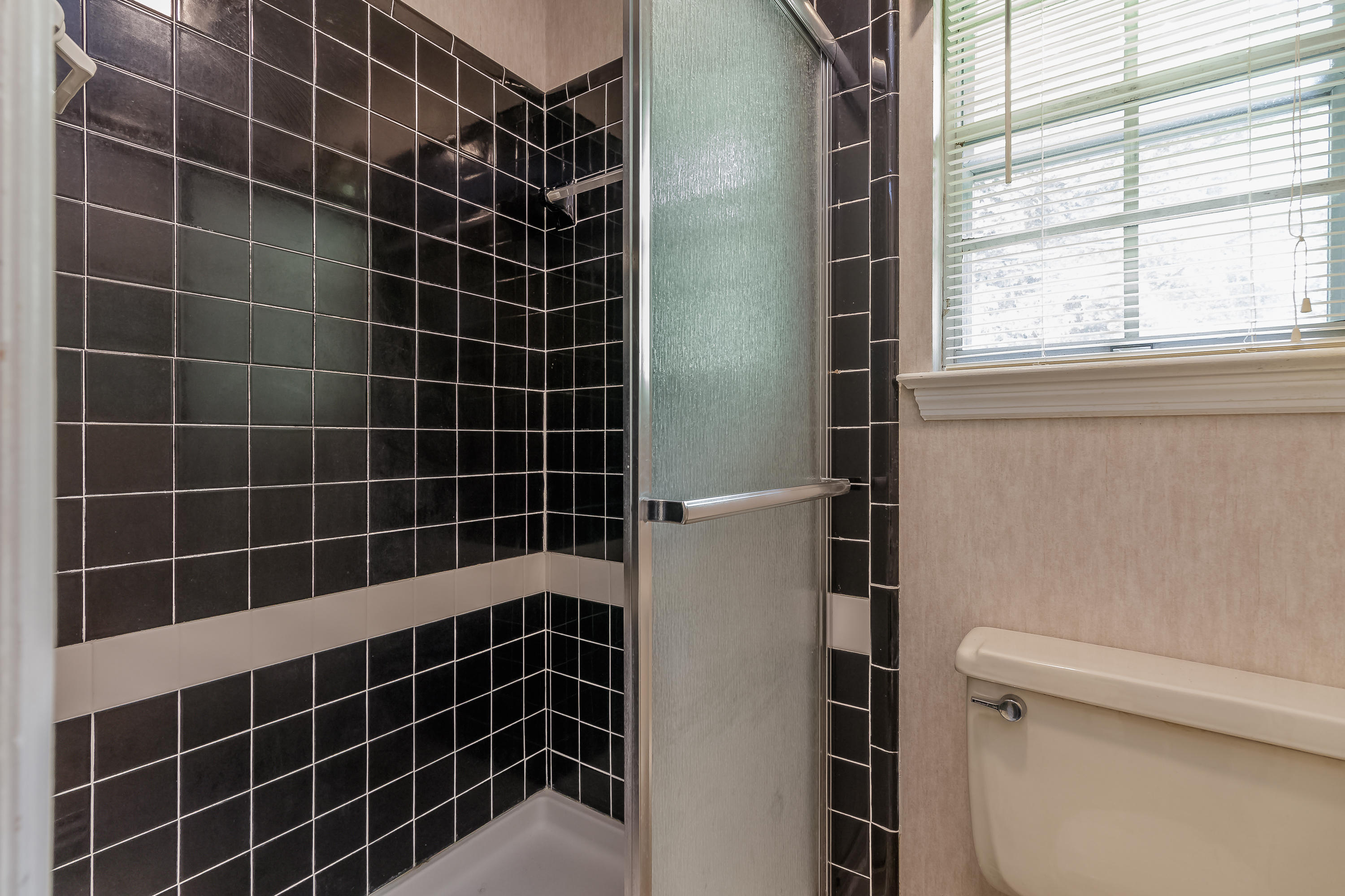 591 North Beaumont Road Ringgold, GA 30736 - Photo 31 of 55 Master Bathroom