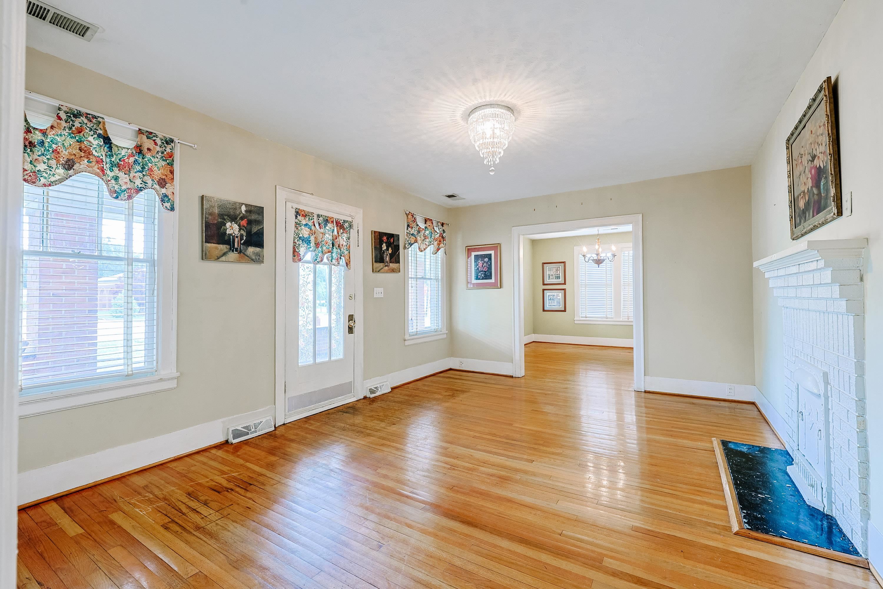 305 North Main Street Hemingway, SC 29554 - Photo 6 of 37