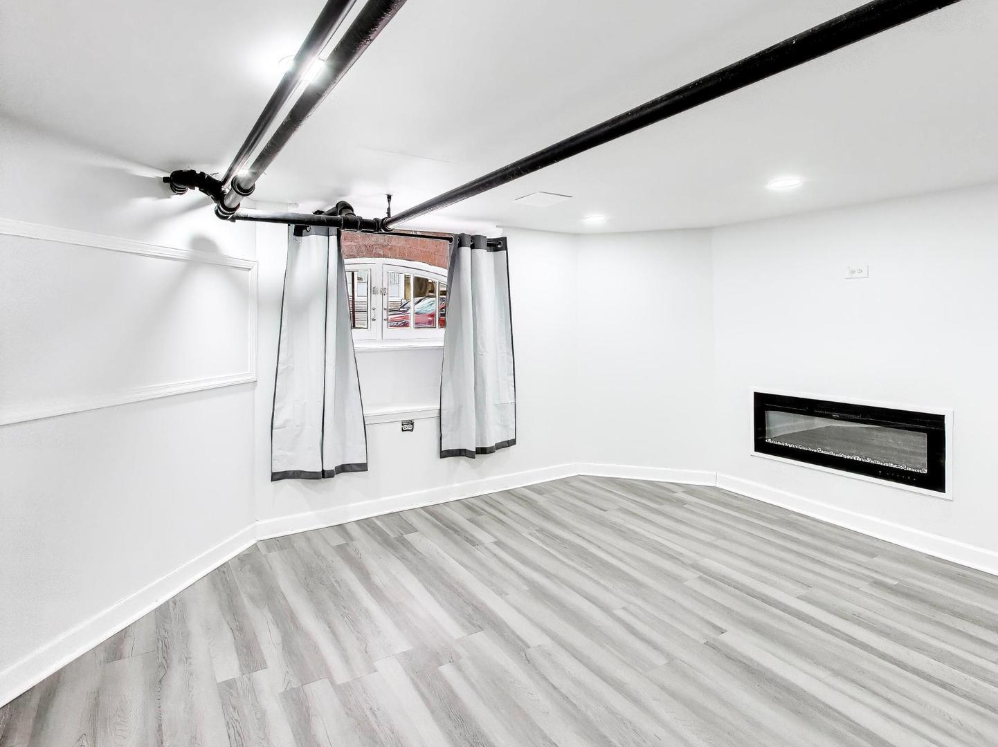 8322 South Sangamon Street Chicago, IL 60620 - Photo 4 of 36