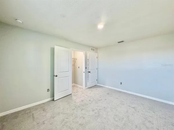 $2,500 | 35743 Hillbrook Avenue, Zephyrhills, FL 33541