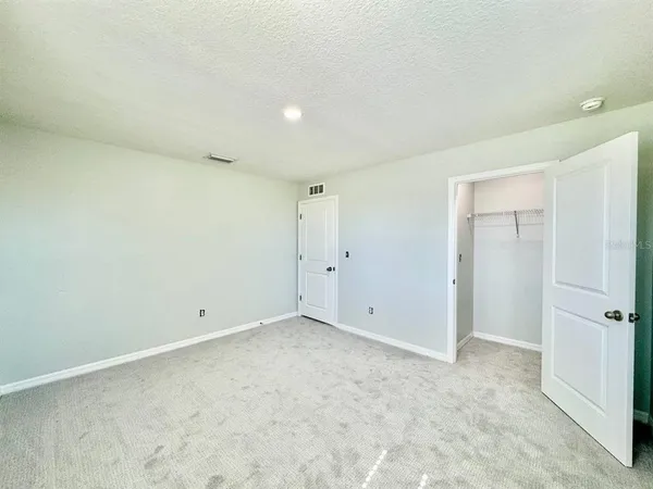 $2,500 | 35743 Hillbrook Avenue, Zephyrhills, FL 33541