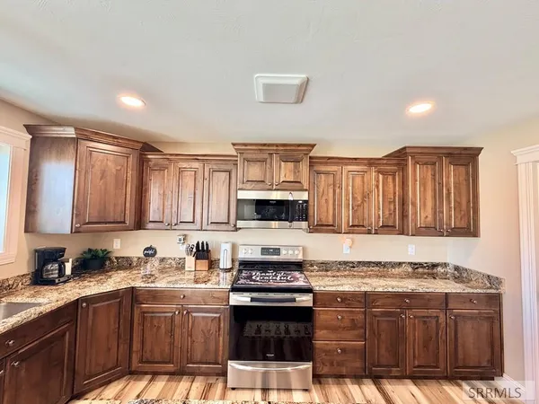 $650,000 | 7647 South Packbridge Lane, Idaho Falls, ID 83406