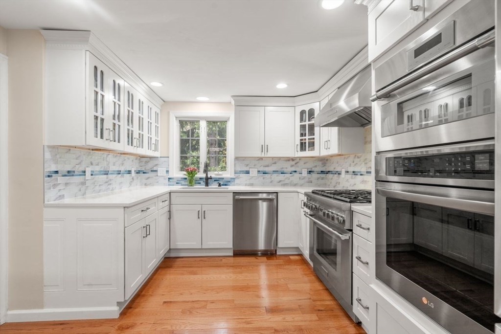 560 Worcester Street Wellesley, MA 02481 - Photo 4 of 29