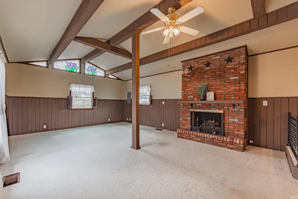 $1,395 | 724 East Lincoln Avenue, Mount Vernon, IN 47620