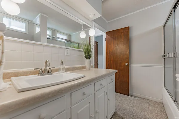 $1,395 | 724 East Lincoln Avenue, Mount Vernon, IN 47620