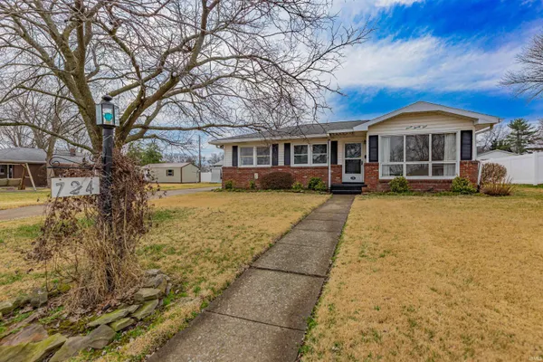 $1,395 | 724 East Lincoln Avenue, Mount Vernon, IN 47620