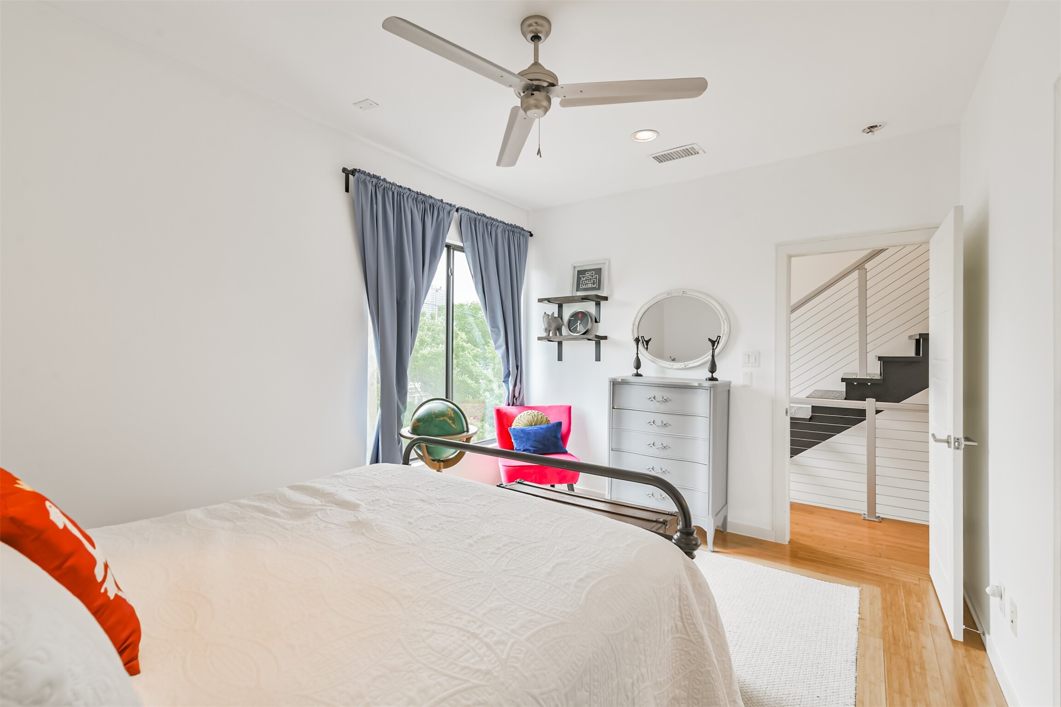 406 Pacific Street Houston, TX 77006 - Photo 28 of 34