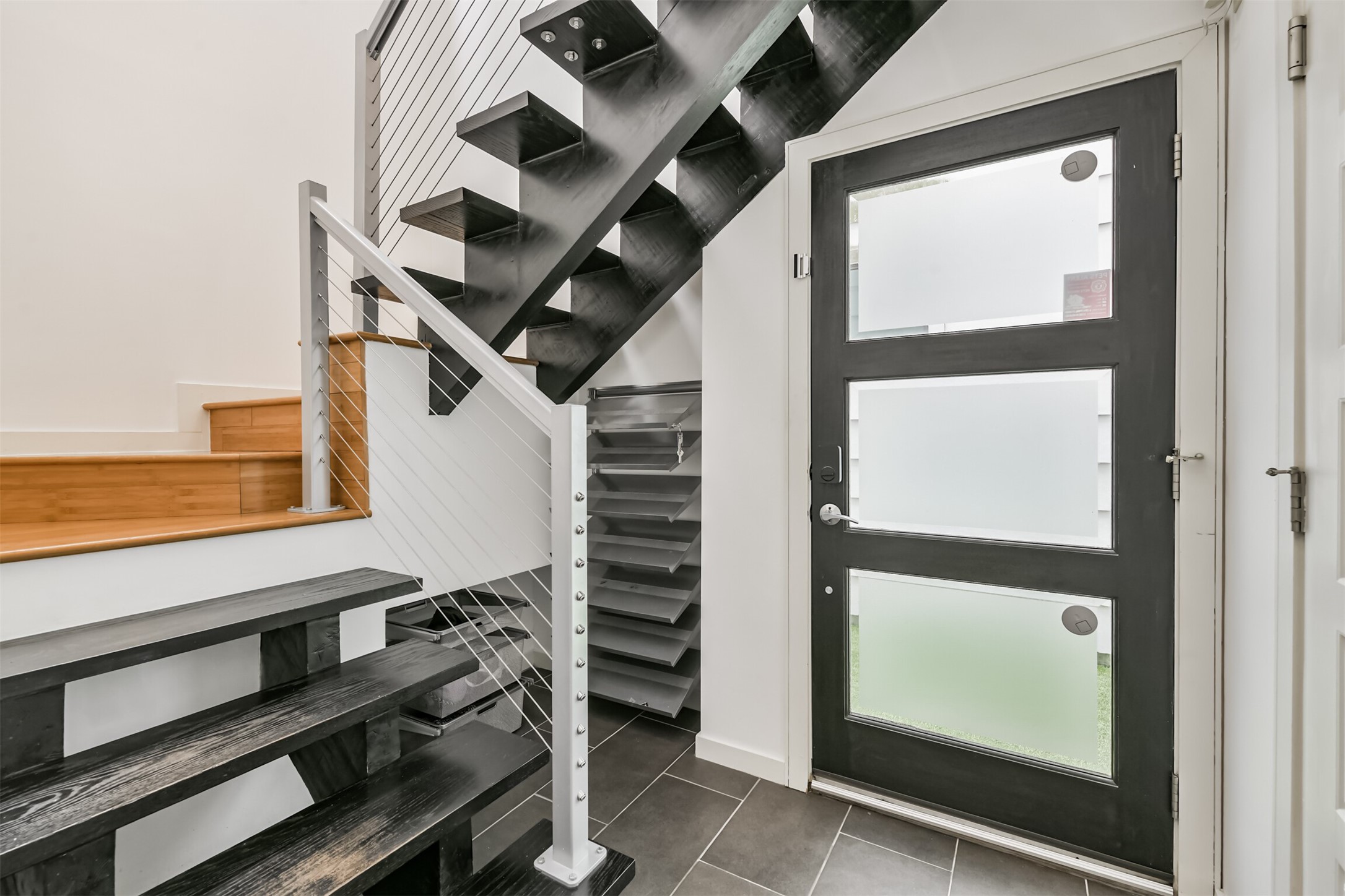 406 Pacific Street Houston, TX 77006 - Photo 5 of 34 Entry Way with Bonus Storage Area