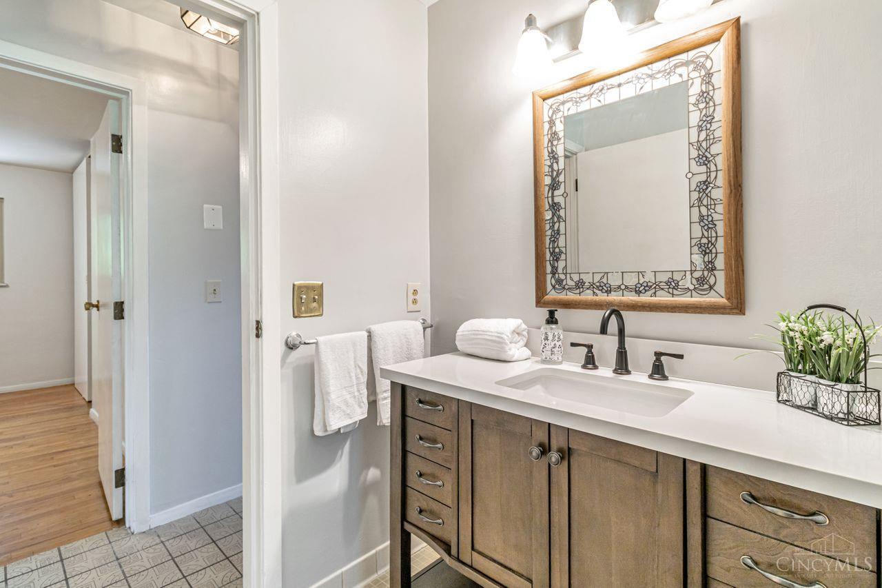 3838 Lincoln Road Cincinnati, OH 45247 - Photo 42 of 57