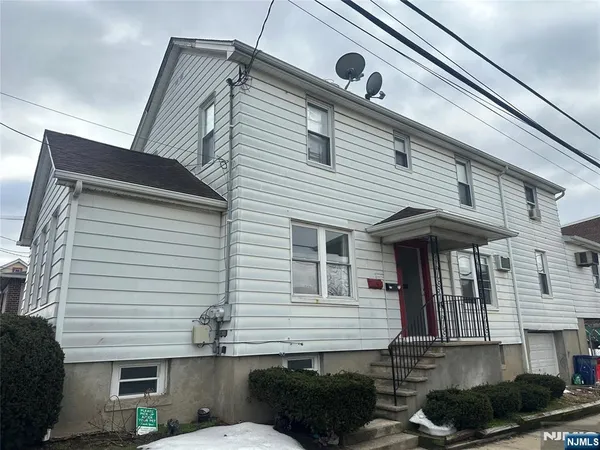 $3,000 | 8 Laird Place, Unit 1, Cliffside Park, NJ 07010