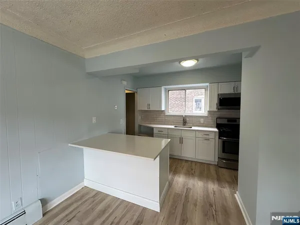 $3,000 | 8 Laird Place, Unit 1, Cliffside Park, NJ 07010