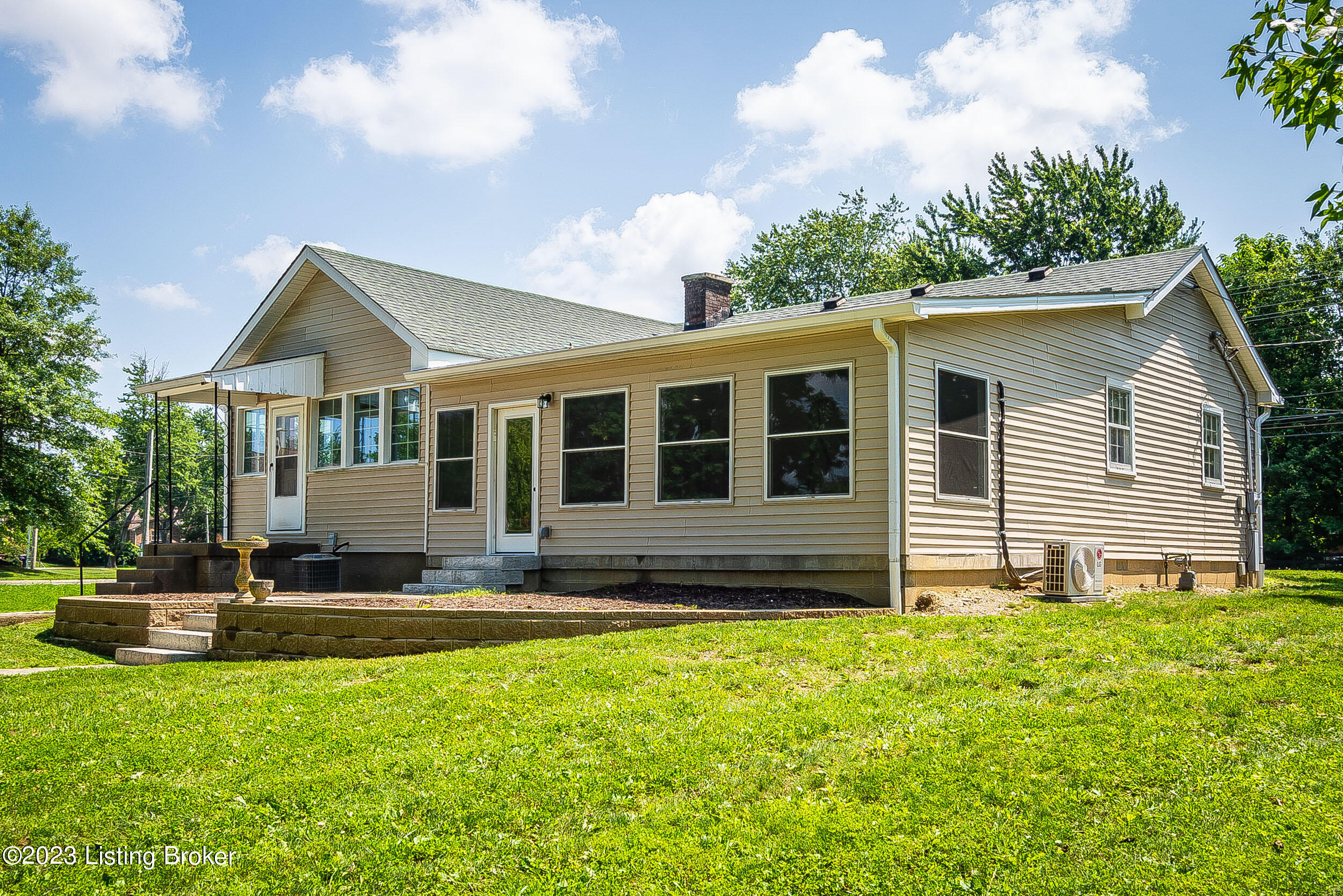 4402 Billtown Road Louisville, KY 40299 - Photo 30 of 34 4402 Billtown Rd-07
